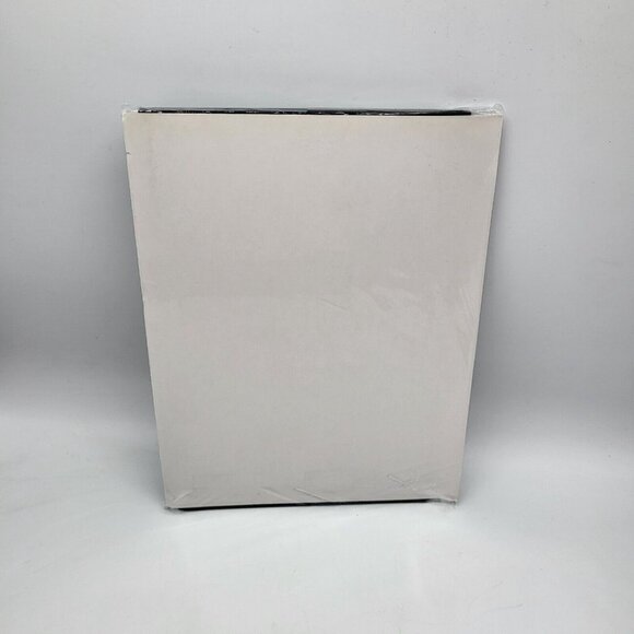 Batman: Whatever Happened to the Caped Crusader? the Deluxe Edition (DC... - Picture 3 of 3